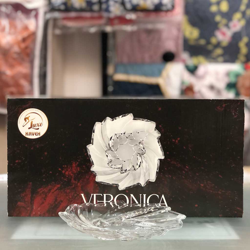 پیش دستی ورونیکا