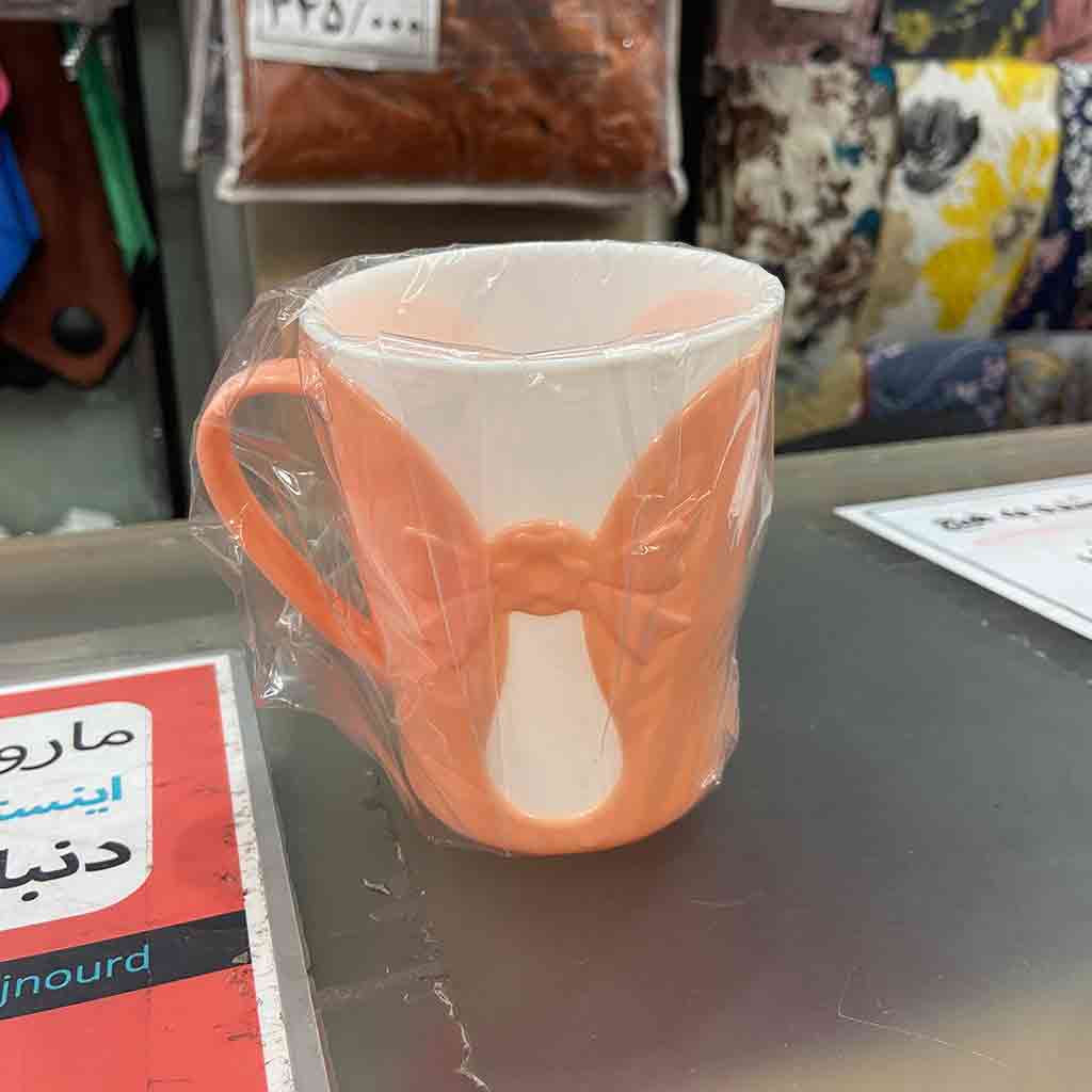 لیوان دسته دار پلاستیکی