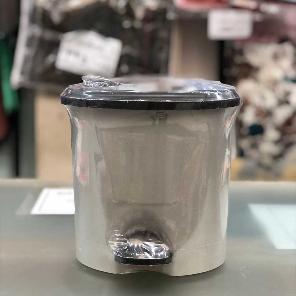 سطل زباله پلاستیکی پدالی