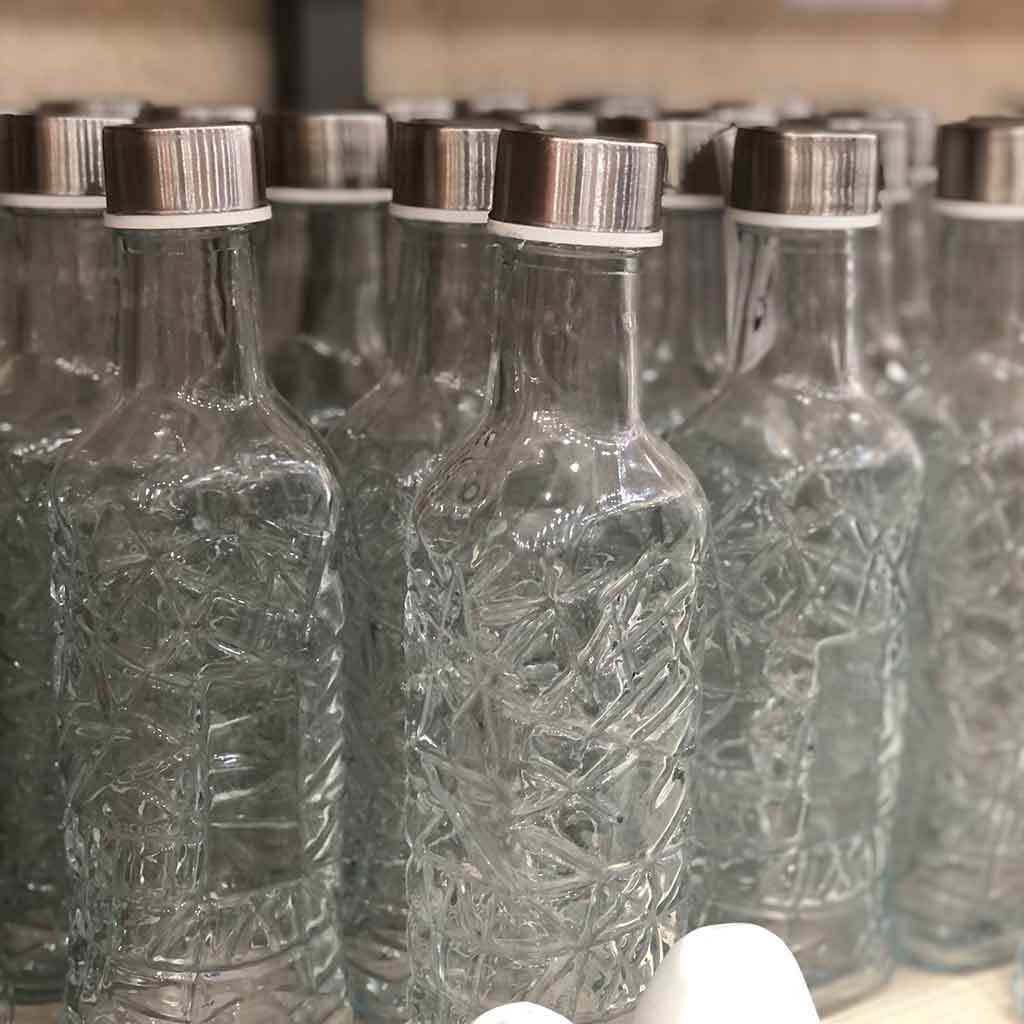 بطری شیشه ای شفاف