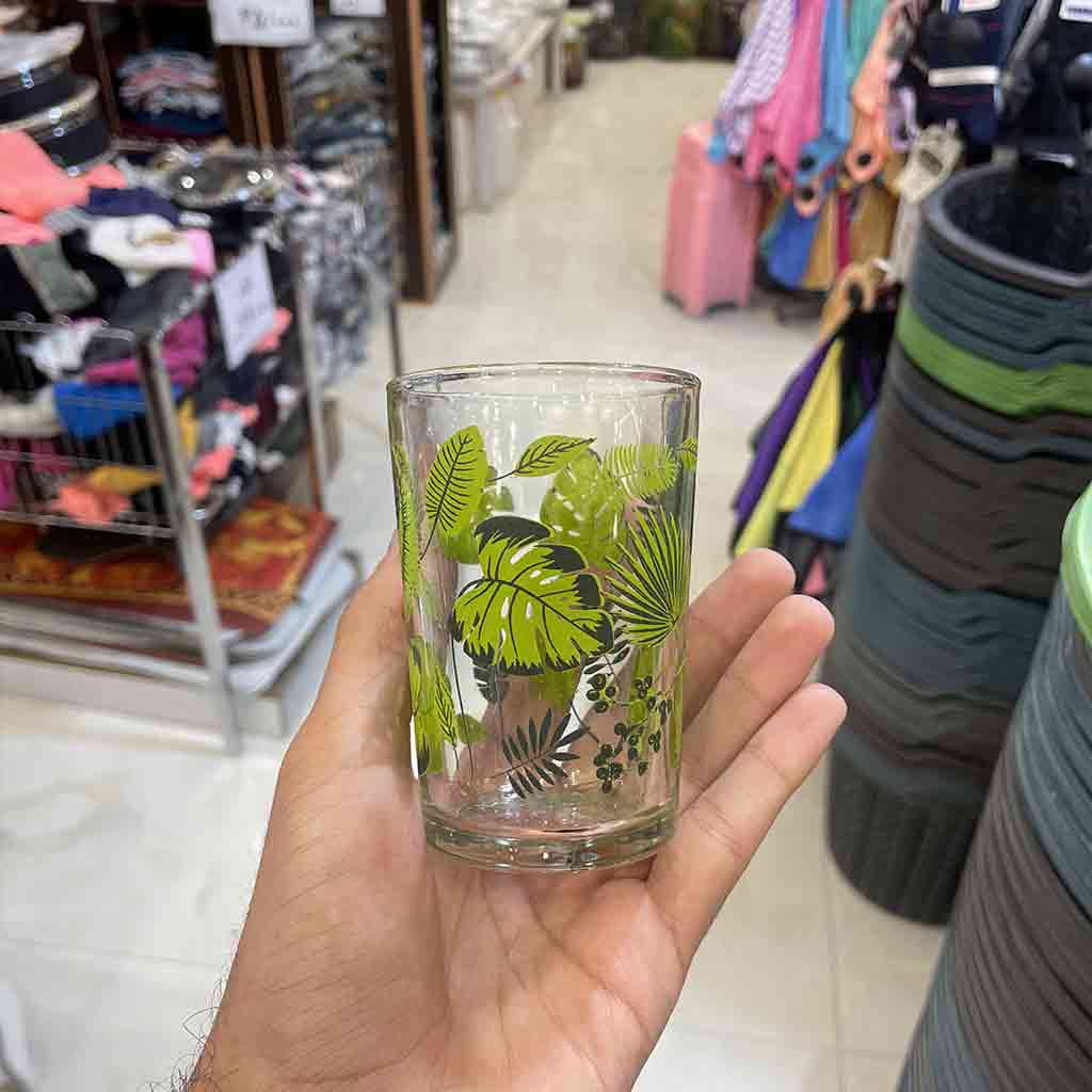 لیوان مدل برگ سبز ساده