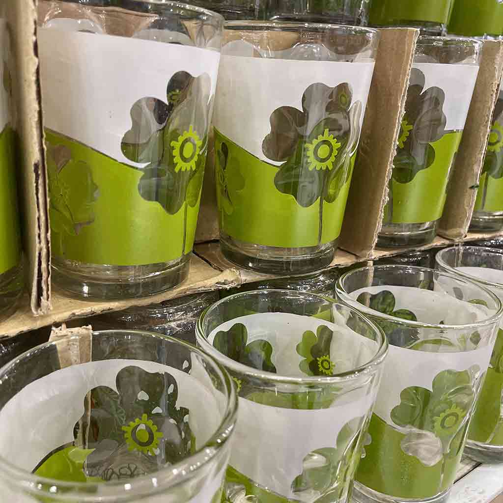 خرید لیوان گل سبز ساده