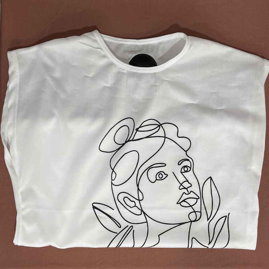 تاپ دخترانه مدل آستین حلقه ای صورت و برگ