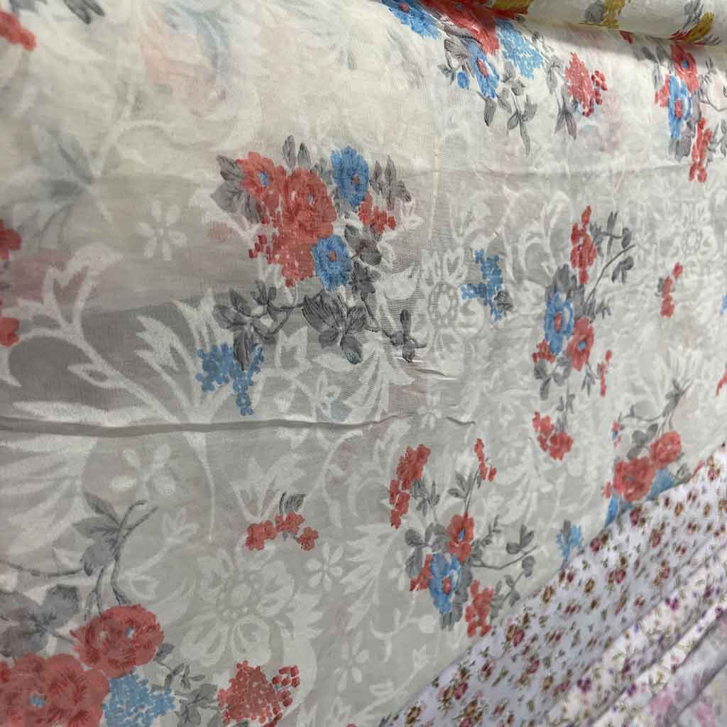 پارچه چادری سفید