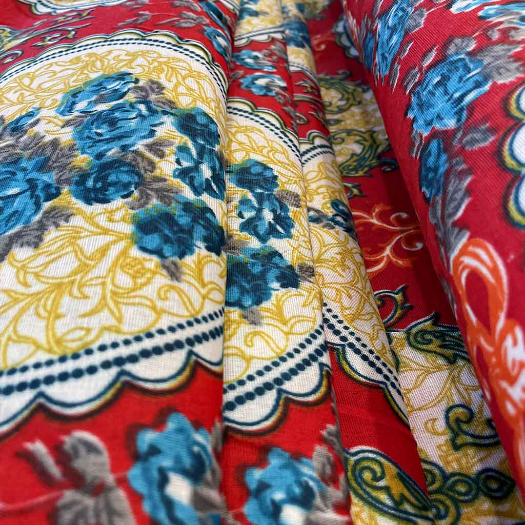 پارچه ملحفه ای طرح گل قرمز