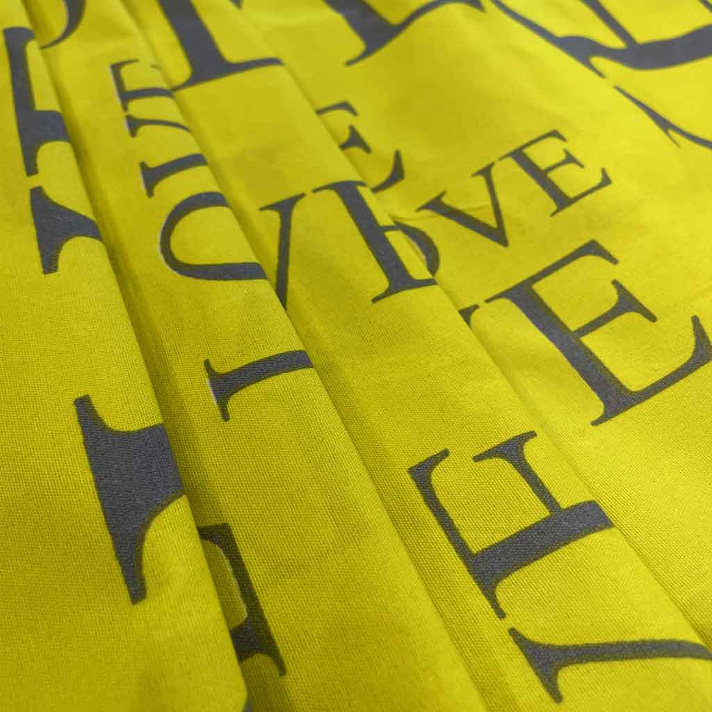 پارچه ملحفه ای طرحدار لاو