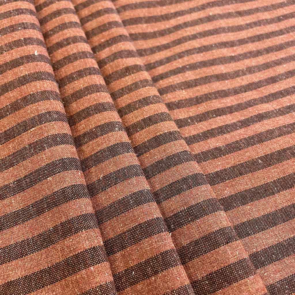 پارچه نخی قهوه ای راه راه