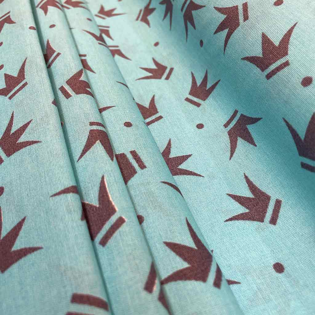 پارچه ملحفه ای طرحدار تاج آبی