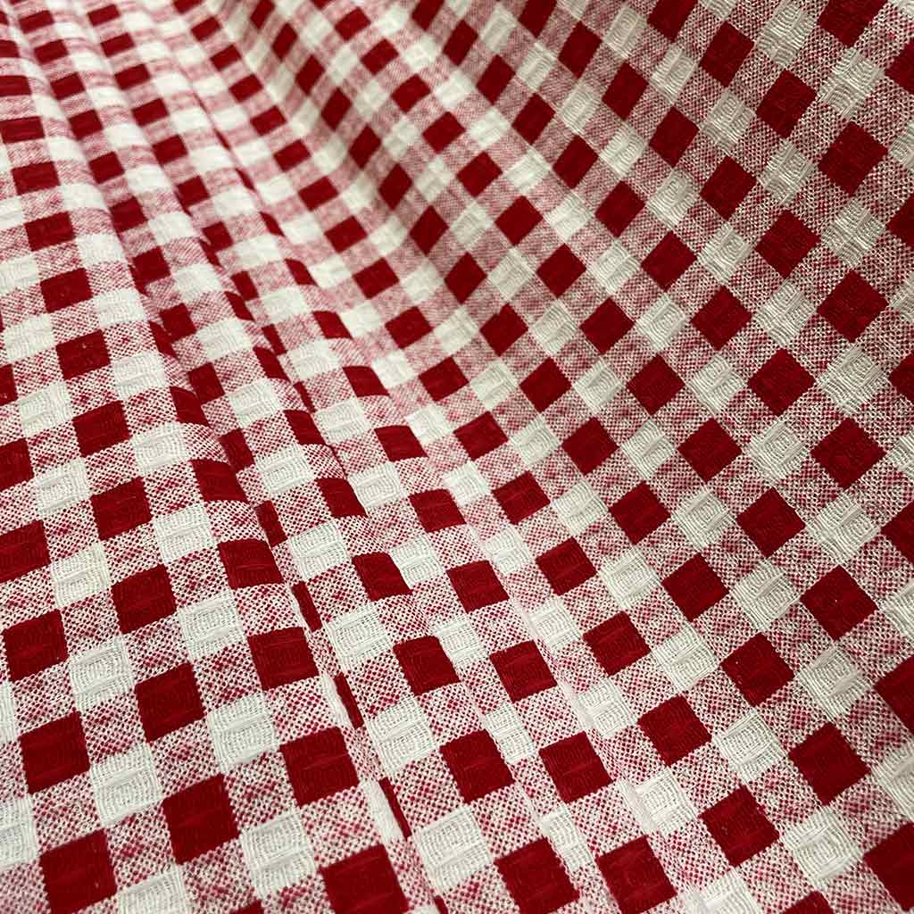 پارچه آشپزخانه ای طرح 4 خانه قرمز