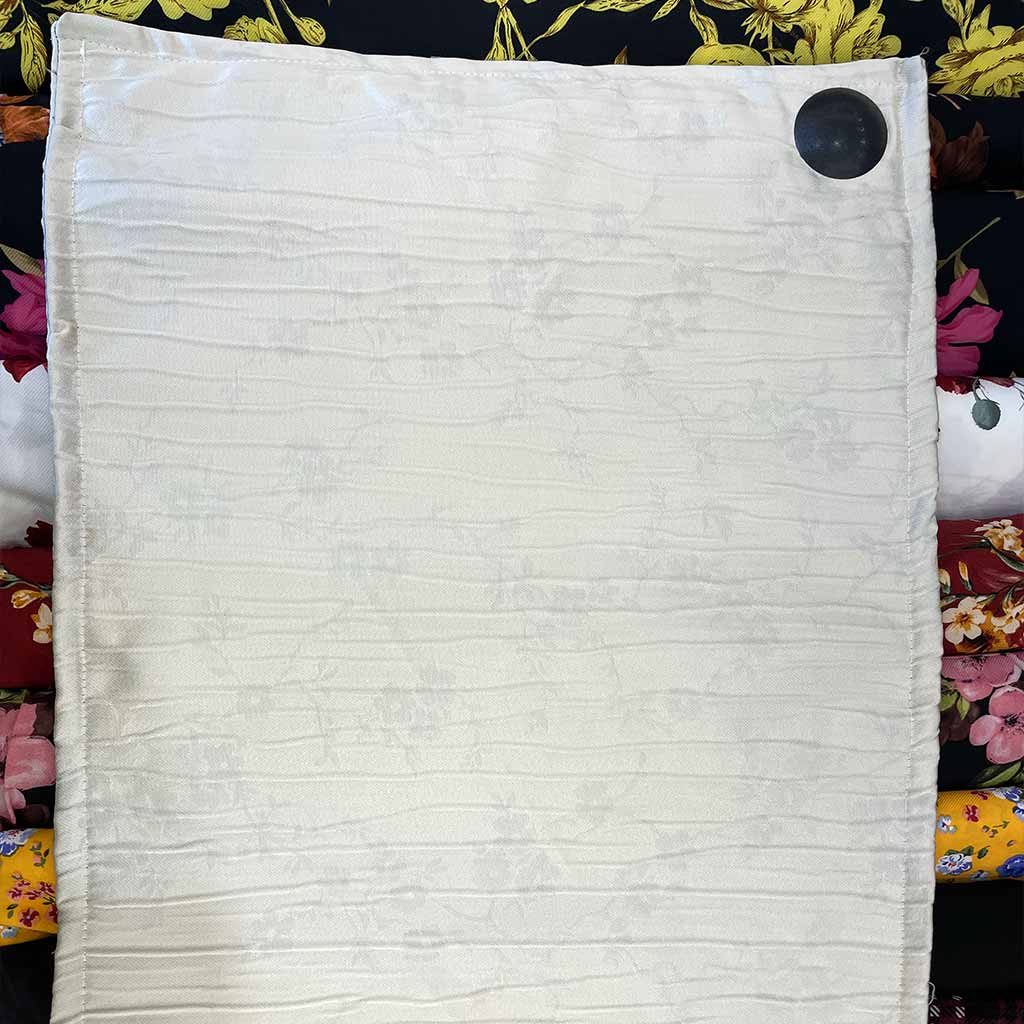 روبالشتی سفید طرح گل