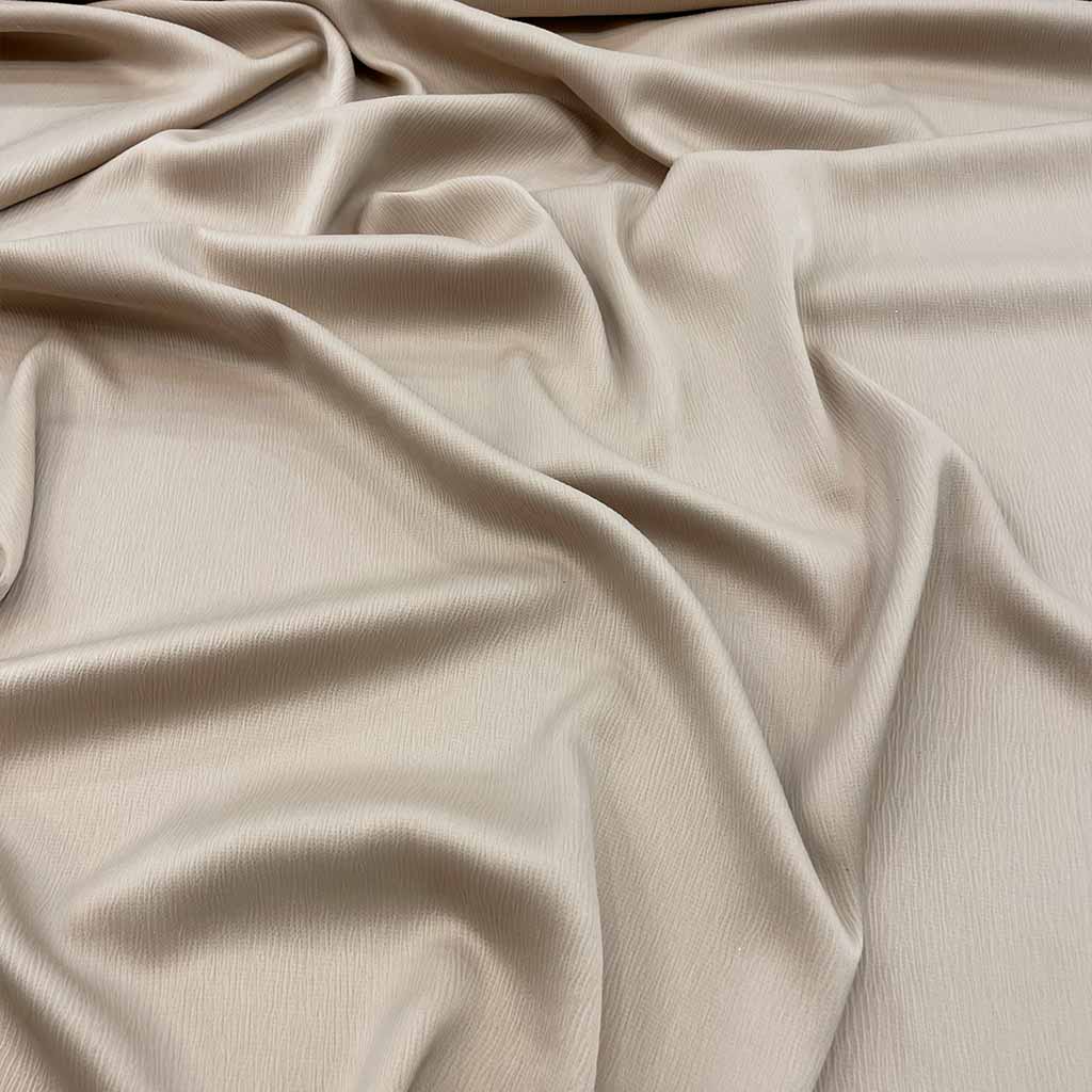 پارچه ساتن سیلک جولیا کرم کاراملی