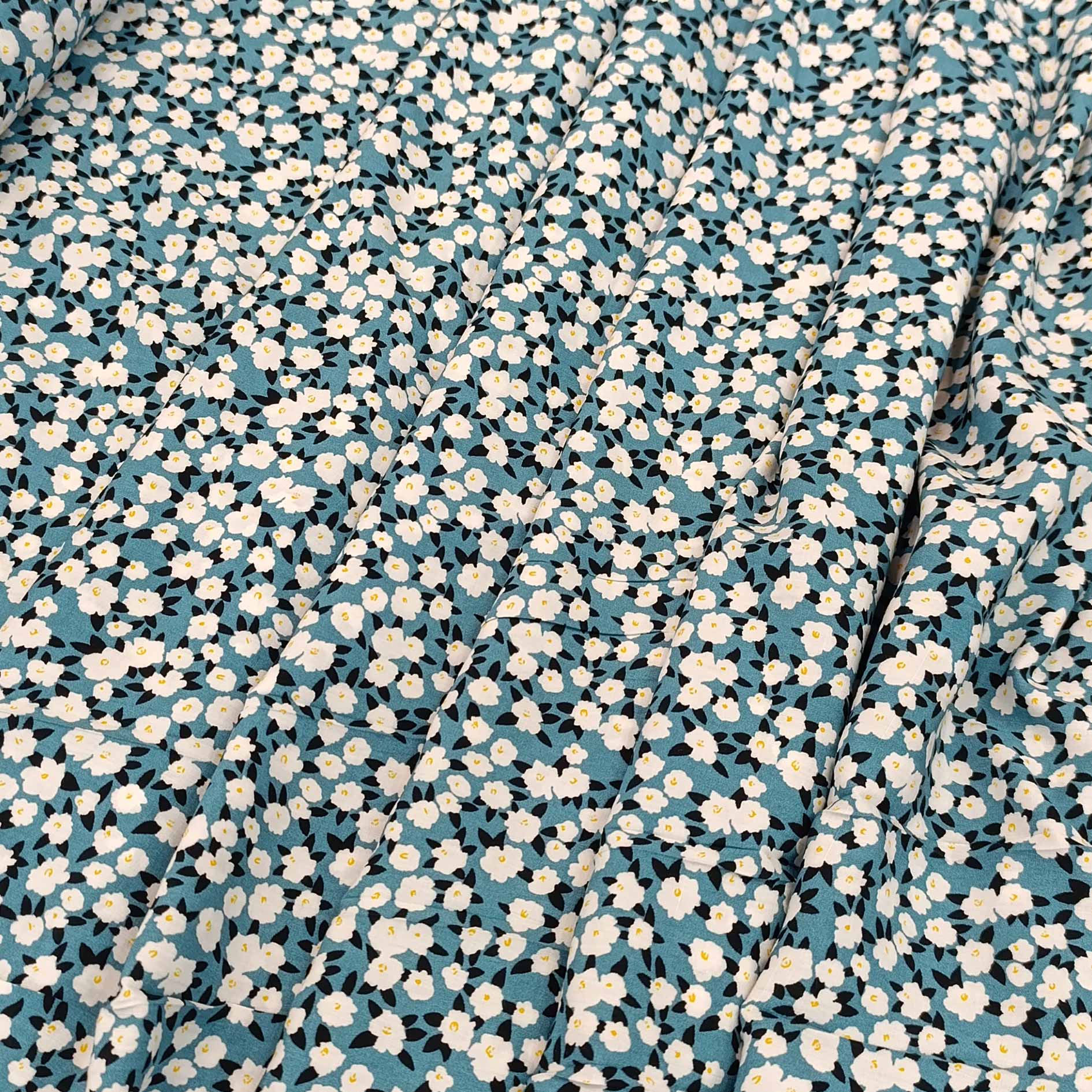 پارچه نخی طرح گلدار